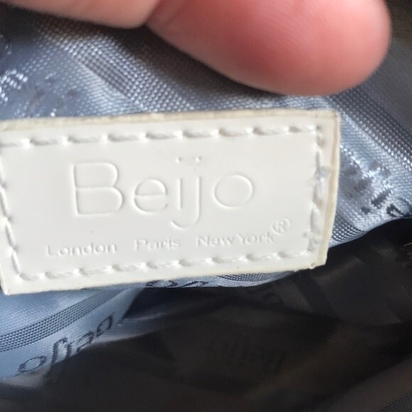 Beijo Mini Bag with long removable strap - Picture 9 of 10